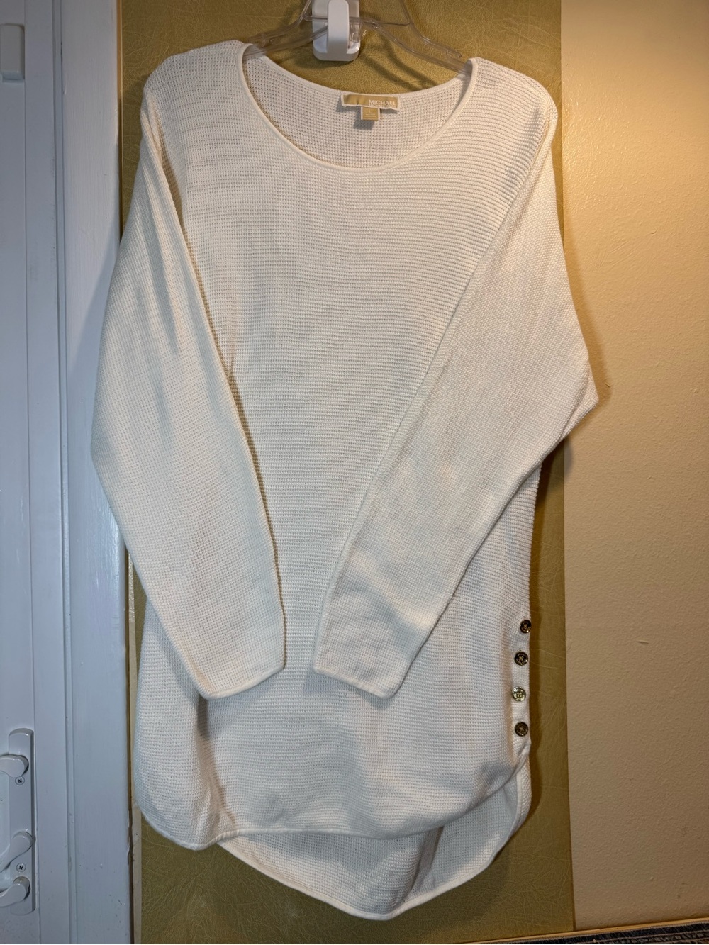 MICHAEL Michael Kors Cream Scoop-Neck Button-Hem Sweater - Picture 1 of 11